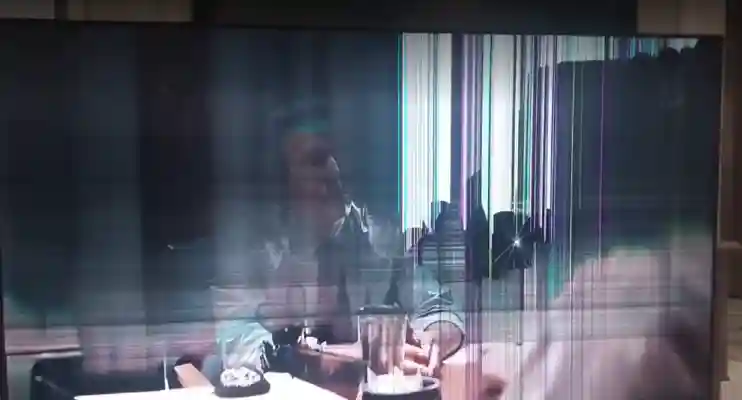 ضربه خوردن و شکستگی پنل